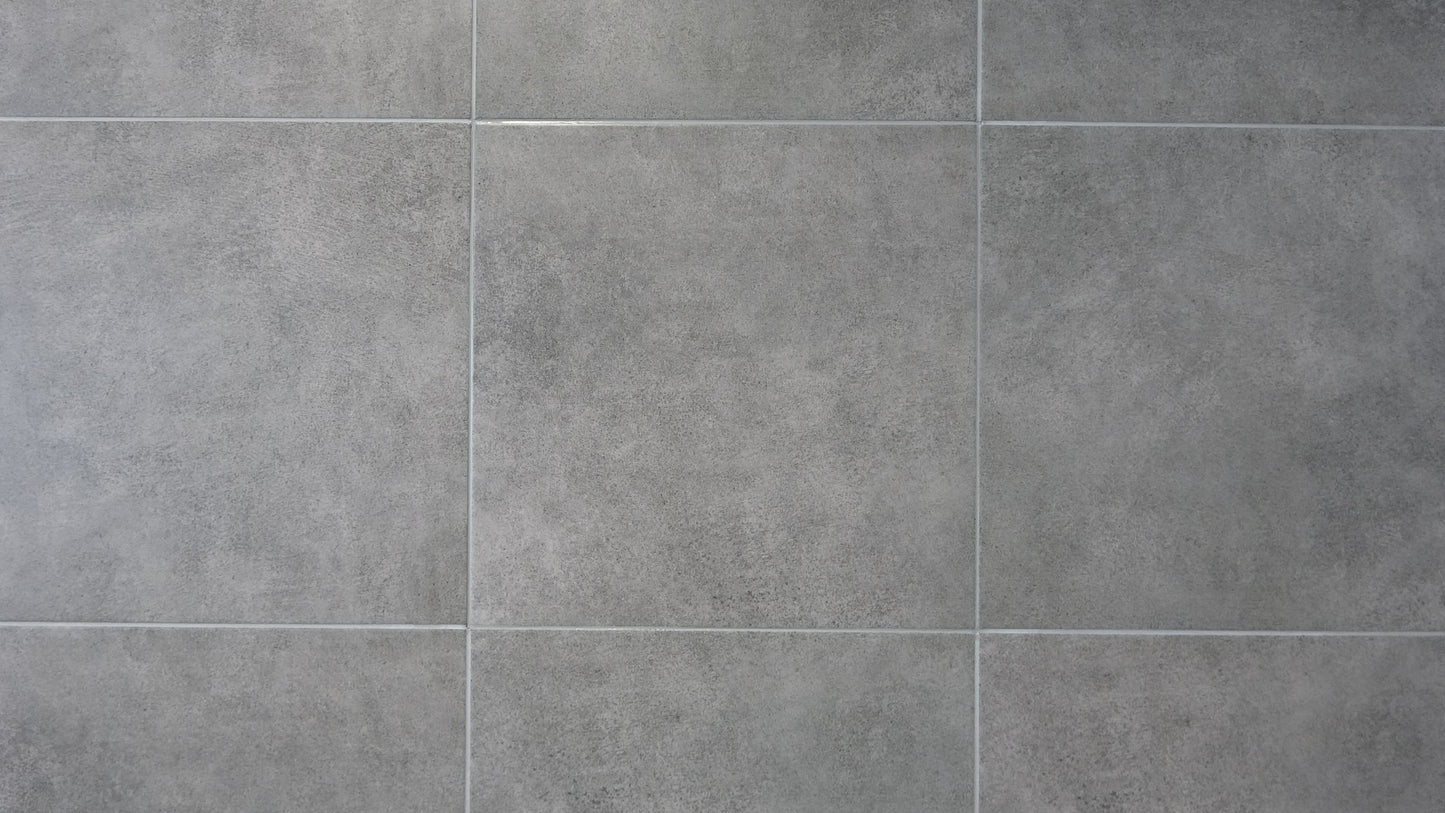 Concealed wall hatch for tiles with push-up door